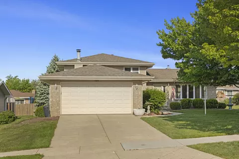 Exterior - 1925 William Dr, Crest Hill, IL 60403 photo 1 of 4