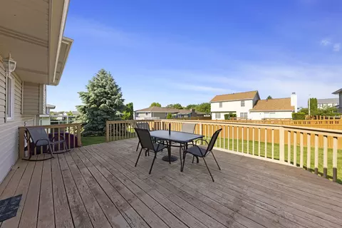 Exterior - 1925 William Dr, Crest Hill, IL 60403 photo 2 of 4