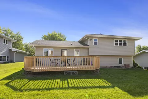 Exterior - 1925 William Dr, Crest Hill, IL 60403 photo 4 of 4