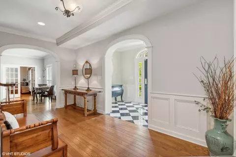 Entry Way - 650 E Deerpath Rd, Lake Forest, IL 60045 photo 1 of 4