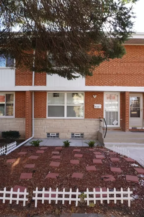 1026 Dodge Ave #A, Evanston, IL 60202