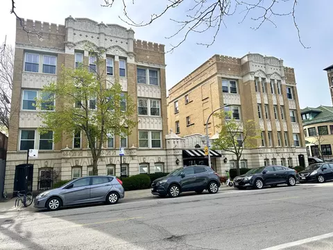 4240 N Clarendon Ave #210S, Chicago, IL 60613