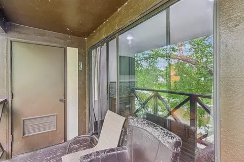 1005 Harbour Dr #2B, Wheeling, IL 60090 photo 9