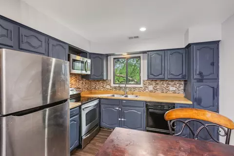 1005 Harbour Dr #2B, Wheeling, IL 60090 photo 11