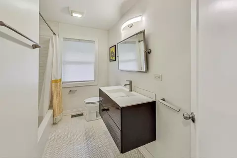 470 S Oak Glenn Dr, Bartlett, IL 60103 photo 21