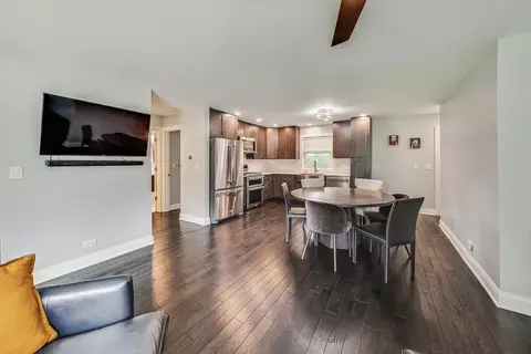 470 S Oak Glenn Dr, Bartlett, IL 60103 photo 7