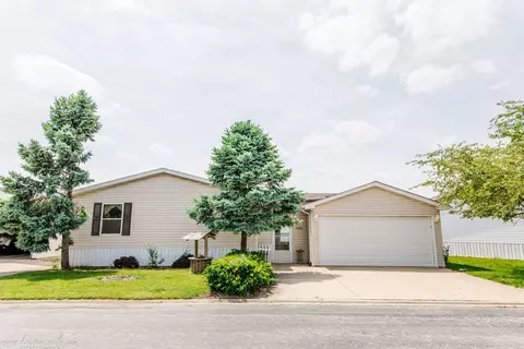 830 Cedar Cir, Manteno, IL 60950