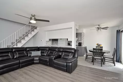 1631 Cornell Dr #0, Hoffman Estates, IL 60169 photo 2