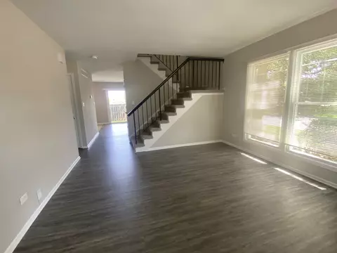 Living - 1920 Georgetown Ln, Hoffman Estates, IL 60169 photo 3 of 5