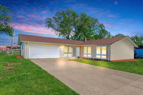 1041 S Edson Ave, Lombard, IL 60148