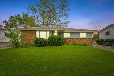 149 Indiana St, Park Forest, IL 60466 photo 2
