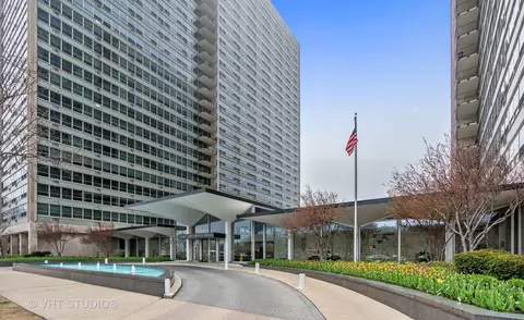 3550 N Lake Shore Dr #920, Chicago, IL 60657