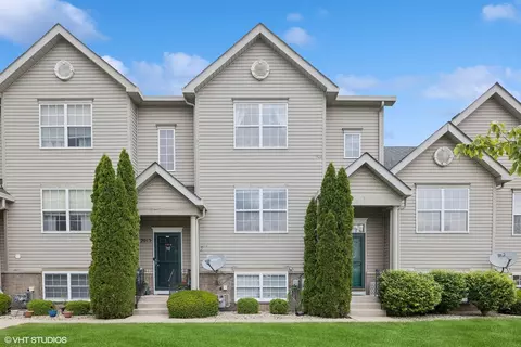 2017 Austrian Pine St, Lockport, IL 60441