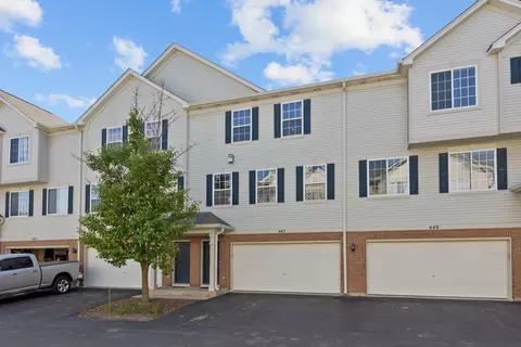 447 Evergeen Cir, Gilberts, IL 60136