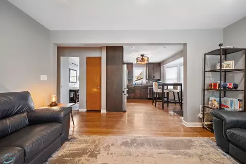 Entry Way - 755 S Spring Rd, Elmhurst, IL 60126 photo 1 of 3