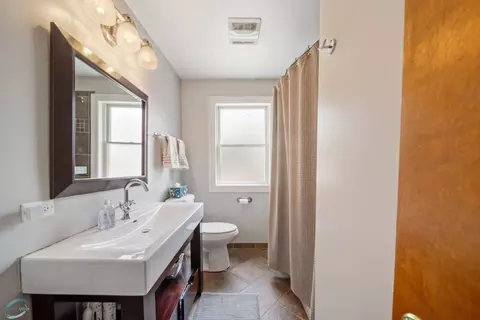 Bath - 755 S Spring Rd, Elmhurst, IL 60126 photo 1 of 2