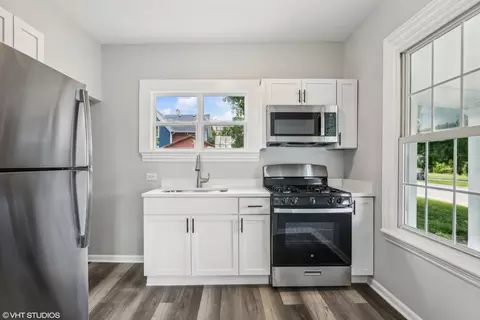 Kitchen - 59 S Crystal St, Elgin, IL 60123 photo 1 of 1