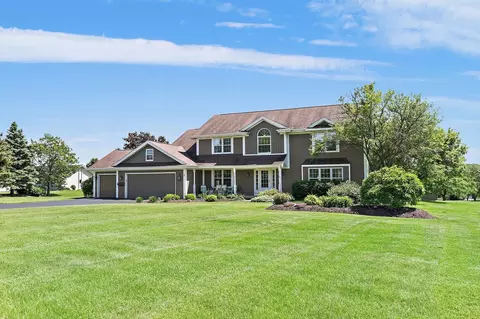 3703 Spy Glass Ridge Rd, Crystal Lake, IL 60012