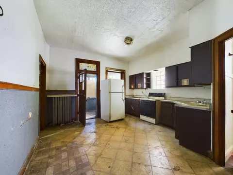 8008 S Aberdeen St, Chicago, IL 60620 photo 14