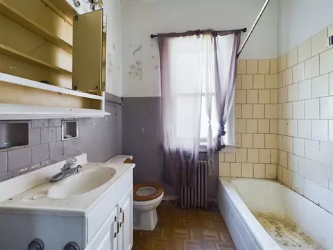 8008 S Aberdeen St, Chicago, IL 60620 photo 9
