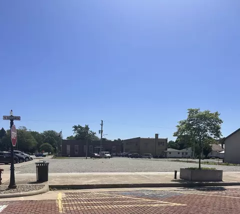 132 N Sangamon Ave, Gibson City, IL 60936
