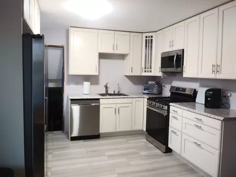 200 W Millers Rd, Des Plaines, IL 60016 photo 5