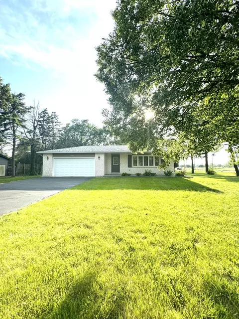 10 S014 Alago Rd, Naperville, IL 60564