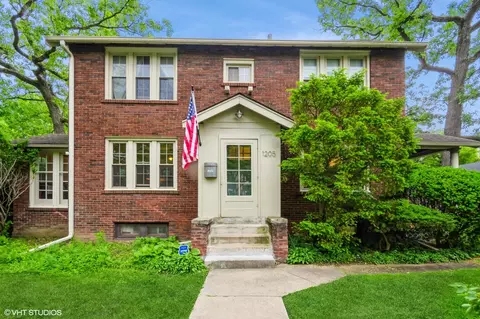 1205 Linden Ave, Wilmette, IL 60091