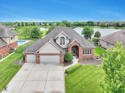 769 Stacey Dr, New Lenox, IL 60451