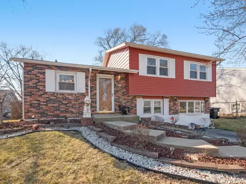 17750 Pheasant Ln, Country Club Hills, IL 60478