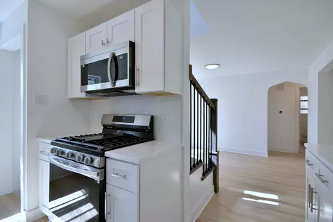 Kitchen - 2226 S 3rd Ave, North Riverside, IL 60546 photo 5 of 7