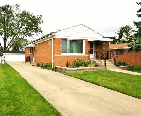 1824 Gardner Rd, Westchester, IL 60154