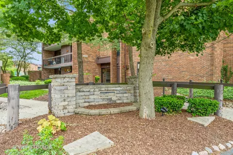 14511 Central Ct #G2, Oak Forest, IL 60452
