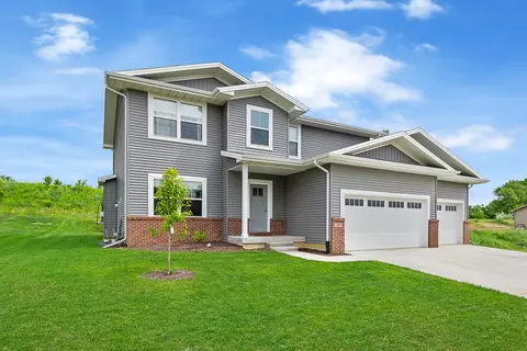 Exterior - 306 Raef Rd, Downs, IL 61736 photo 6 of 14