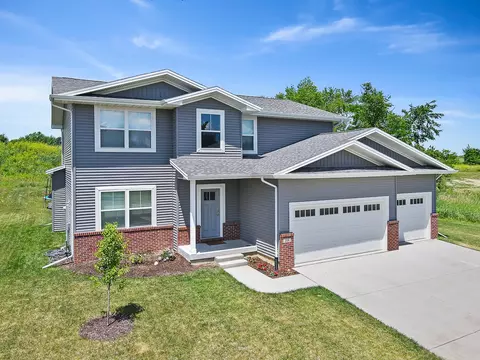 Exterior - 306 Raef Rd, Downs, IL 61736 photo 3 of 14
