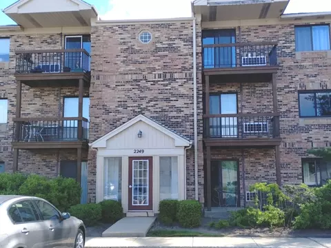 2249 Nichols Rd #A, Arlington Heights, IL 60004