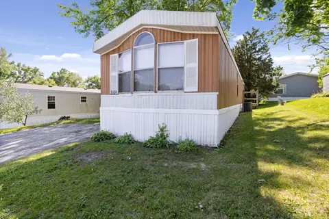 5038 Boulder Ave, Loves Park, IL 61111