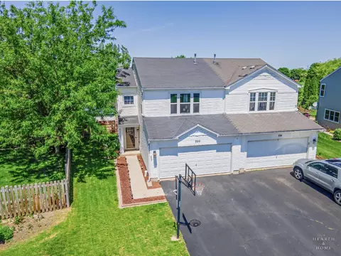 320 Wedgewood Cir, Lake In The Hills, IL 60156