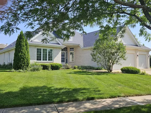 1859 Lancaster Ln, Woodridge, IL 60517