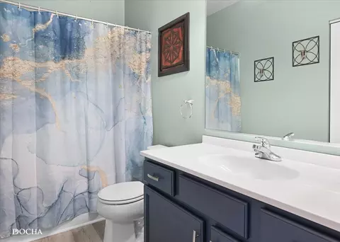 484 Devonaire Pkwy, Dekalb, IL 60115 photo 17