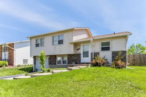 17785 Devon Dr, Country Club Hills, IL 60478