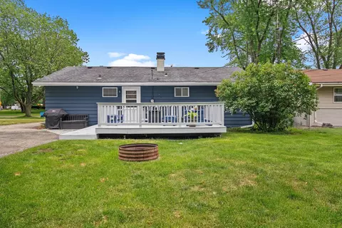 Exterior - 1815 Plum St, Aurora, IL 60506 photo 8 of 8