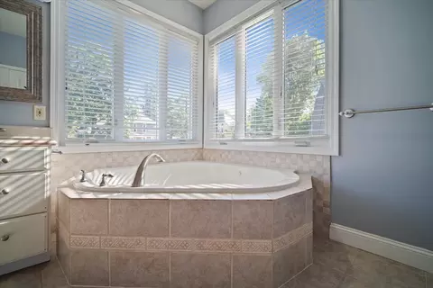 Bath - 1107 E Monroe St, Bloomington, IL 61701 photo 2 of 3