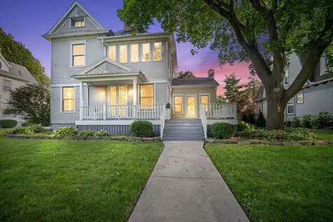 Exterior - 1107 E Monroe St, Bloomington, IL 61701 photo 1 of 5
