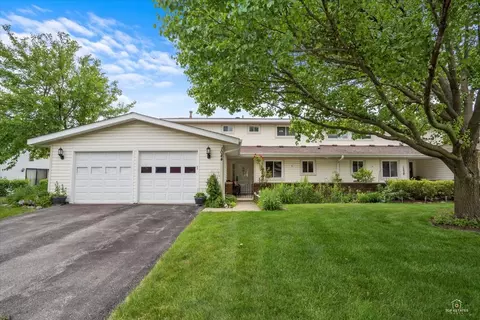 1044 Cranbrook Dr, Schaumburg, IL 60193