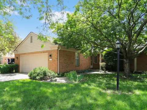 1414 Old Farm Rd #B, Champaign, IL 61821