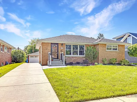 307 N Elmhurst Ave, Mount Prospect, IL 60056