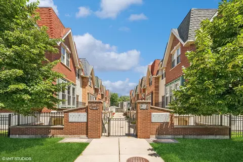 3711 N Milwaukee Ave #5, Chicago, IL 60641