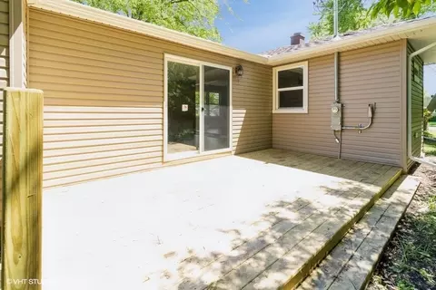 Exterior - 2205 Wilke Rd, Rolling Meadows, IL 60008 photo 1 of 2
