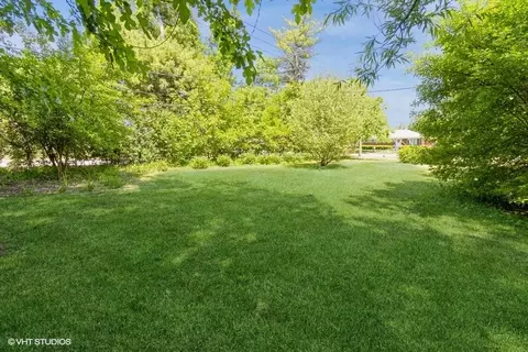 Exterior - 2205 Wilke Rd, Rolling Meadows, IL 60008 photo 2 of 2